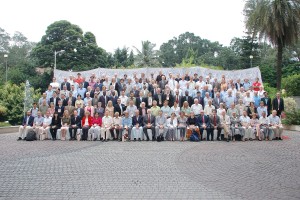 Group photograph of the delegtes to the Sixteenth General Assembly of the IMU at Bangalore, August 16, 2010